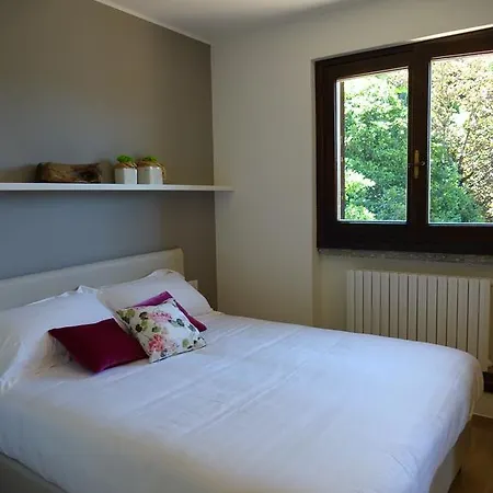 Mina Villa Dervio
